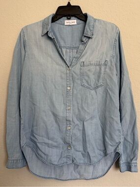 Bella Dahl Blue Chambray Button Up Long Sleeve Shirt Size M Lightweight Breezy